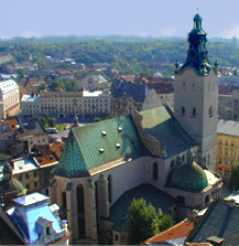 Lviv: view from the ratusha. Rynok Square.
